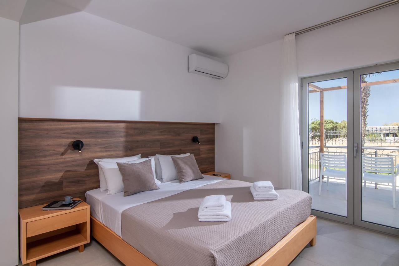 Ariadni Suites Karteros Luaran gambar